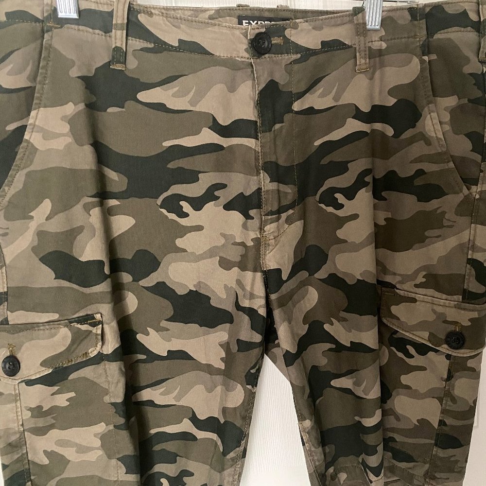Express Men's Camo Shorts - Size 34